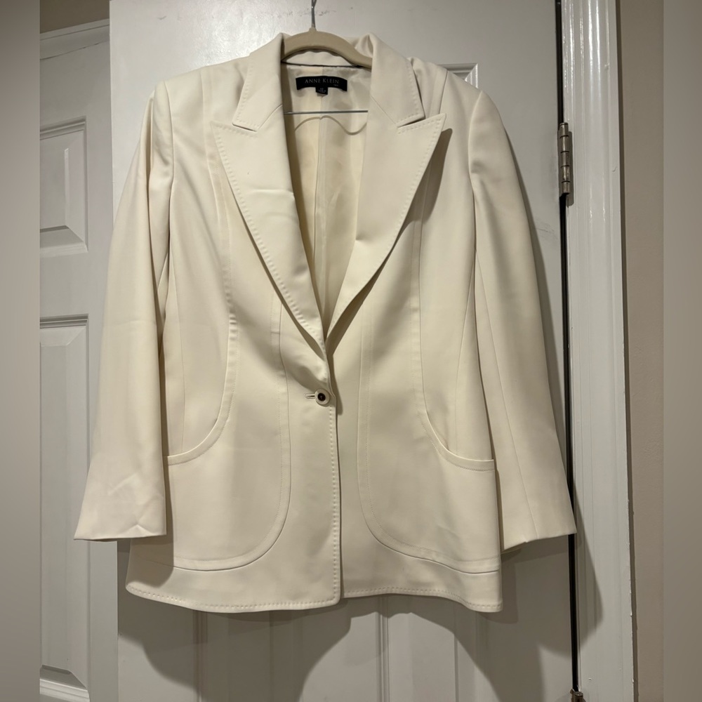 Anne Klein Tan Blazer